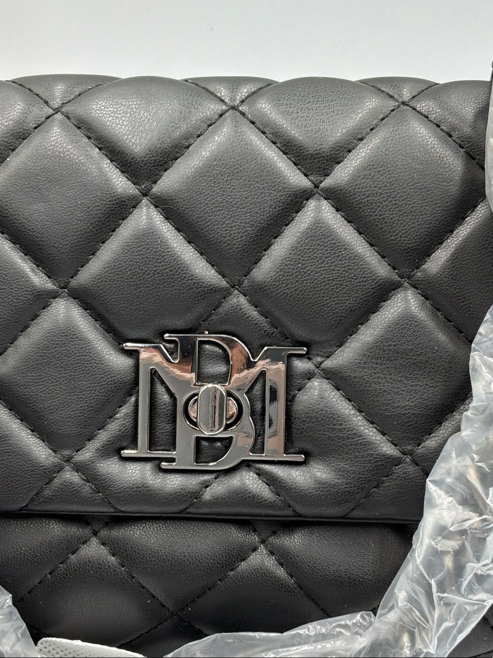 Badgley Mischka Quilted Black Shoulder Bag with Chain Strap - Picture 2 of 10
